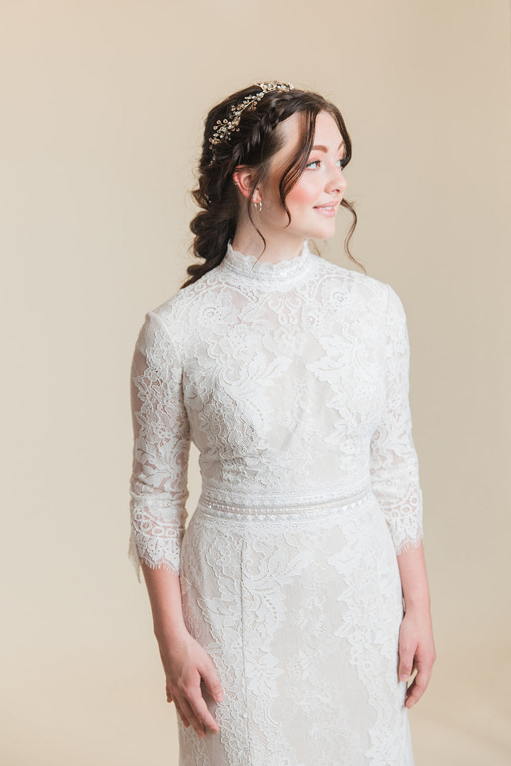Estella - High Neckline