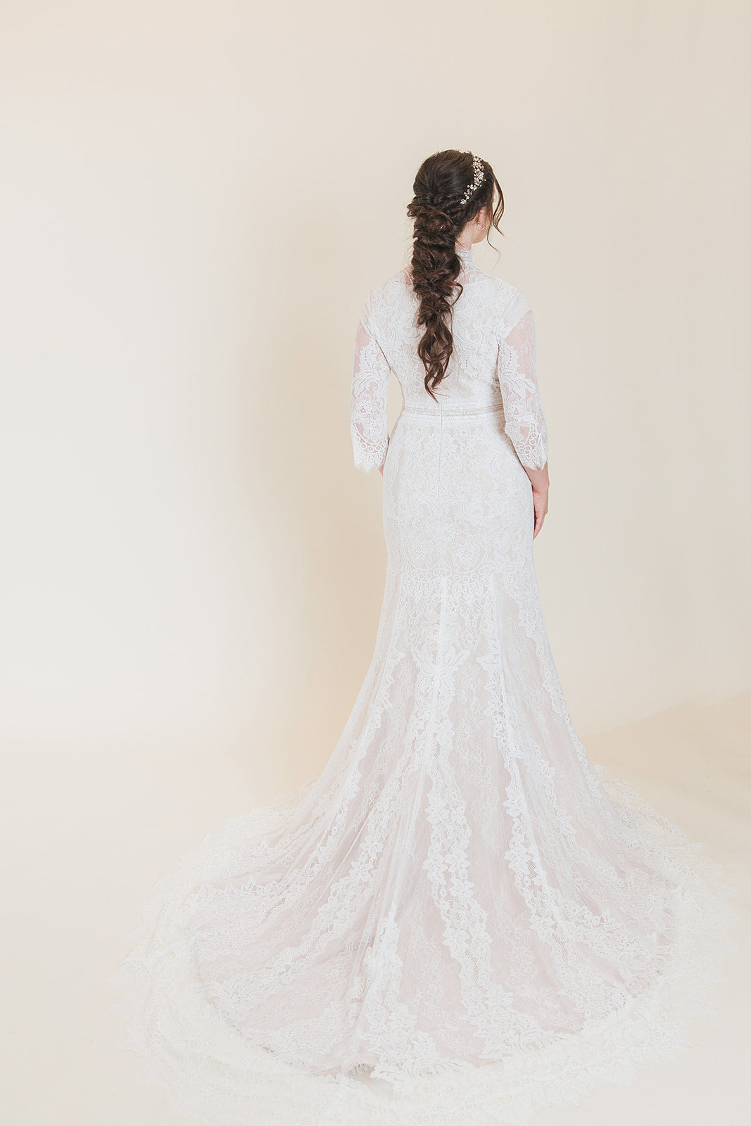 Estella - High Neckline